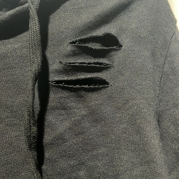Skulls hoodie with heart patch. Junior smalls. NWT - Picture 2 of 5